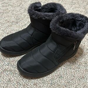 JustFab black winter booties, size 9.5 medium